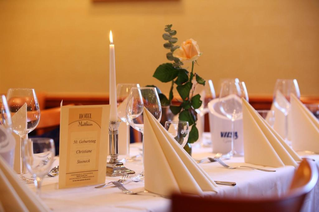 Hotel Matthias Gnarrenburg Esterno foto
