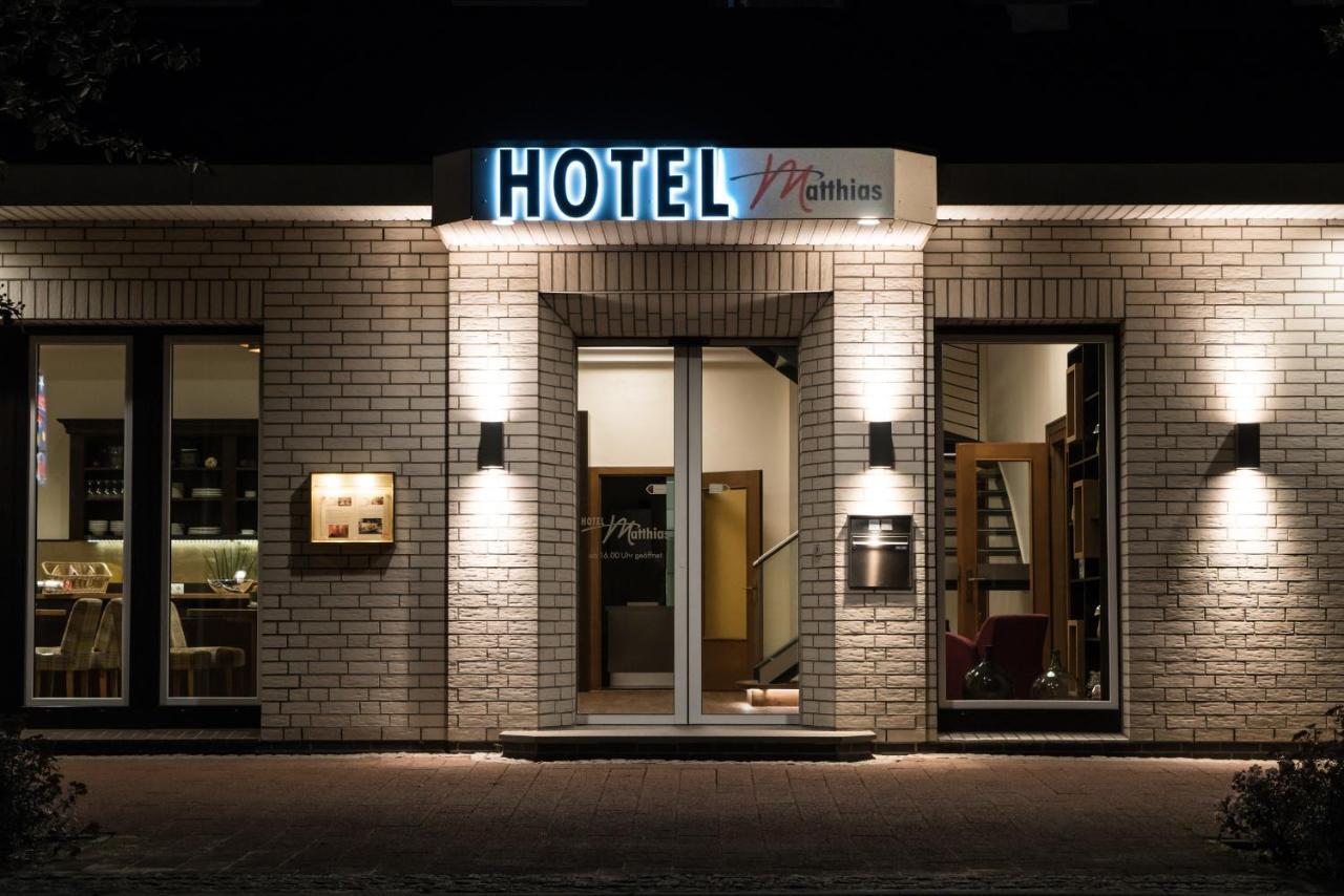 Hotel Matthias Gnarrenburg Esterno foto